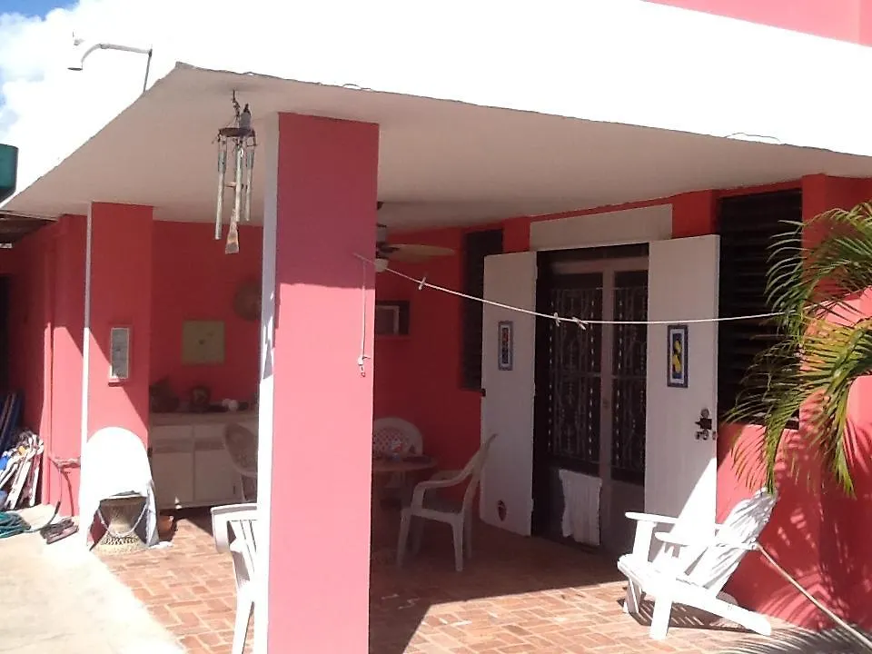 Barefoot Travelers Rooms Bajandas